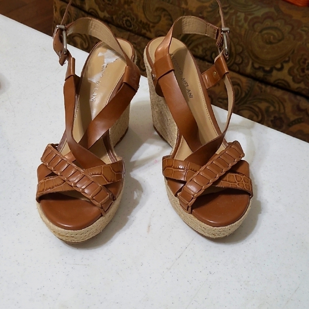 Antonio Melani strappy platform wedge sandals size 8.5